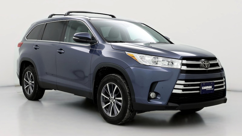 2019 Toyota Highlander XLE Hero Image