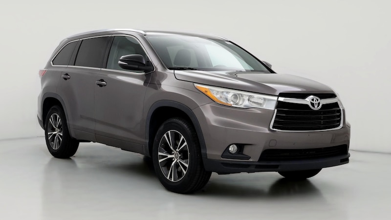 2016 Toyota Highlander XLE Hero Image