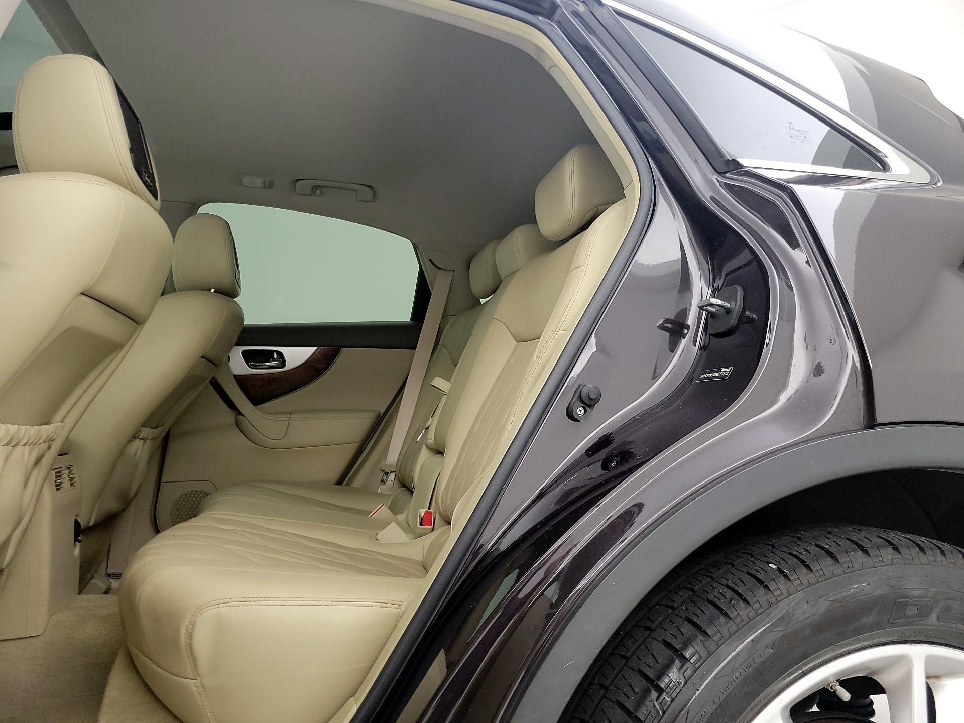 Thumbnail: 2016 INFINITI QX70 - 20