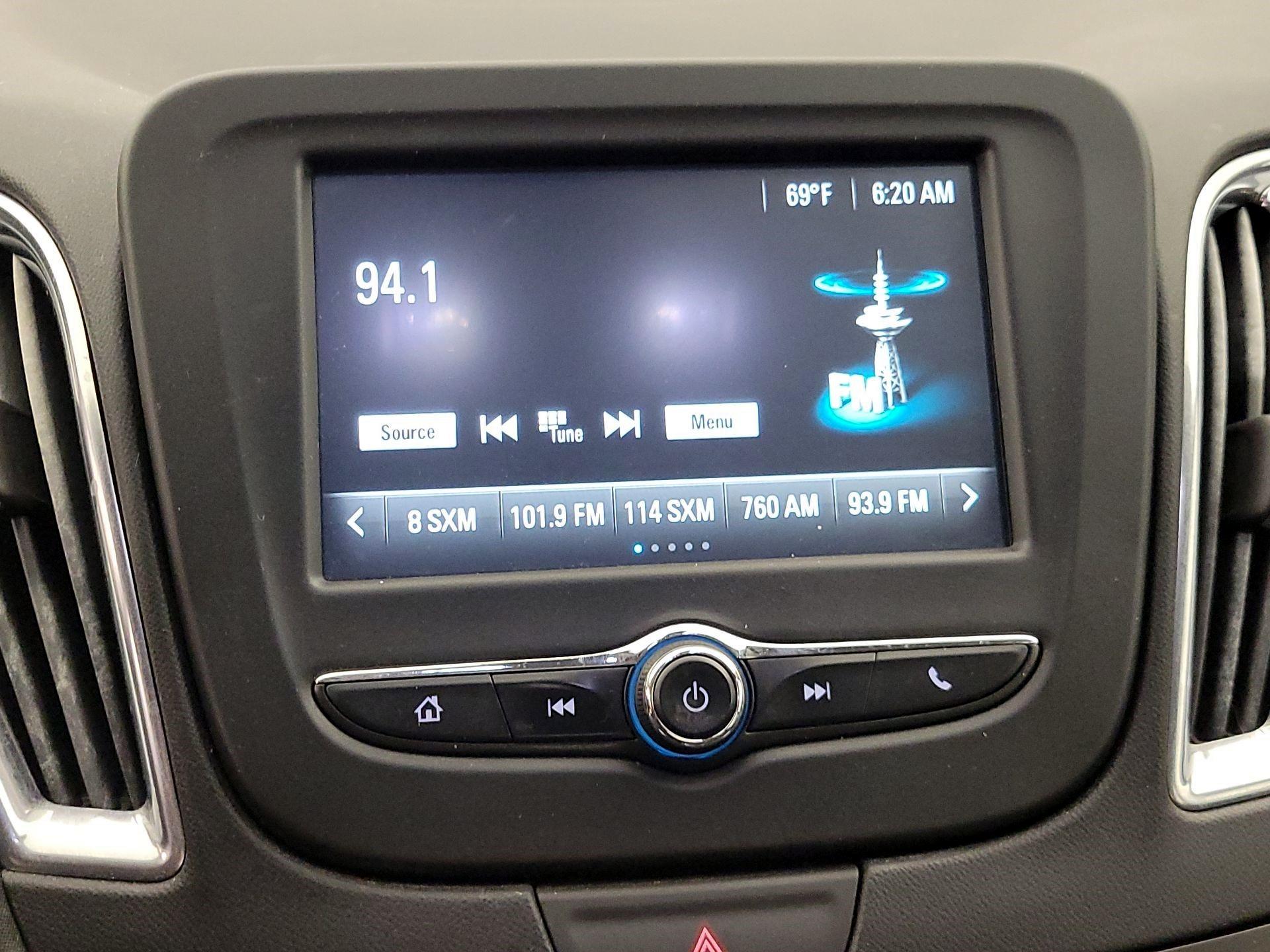 Thumbnail: 2017 Chevrolet Malibu - 15