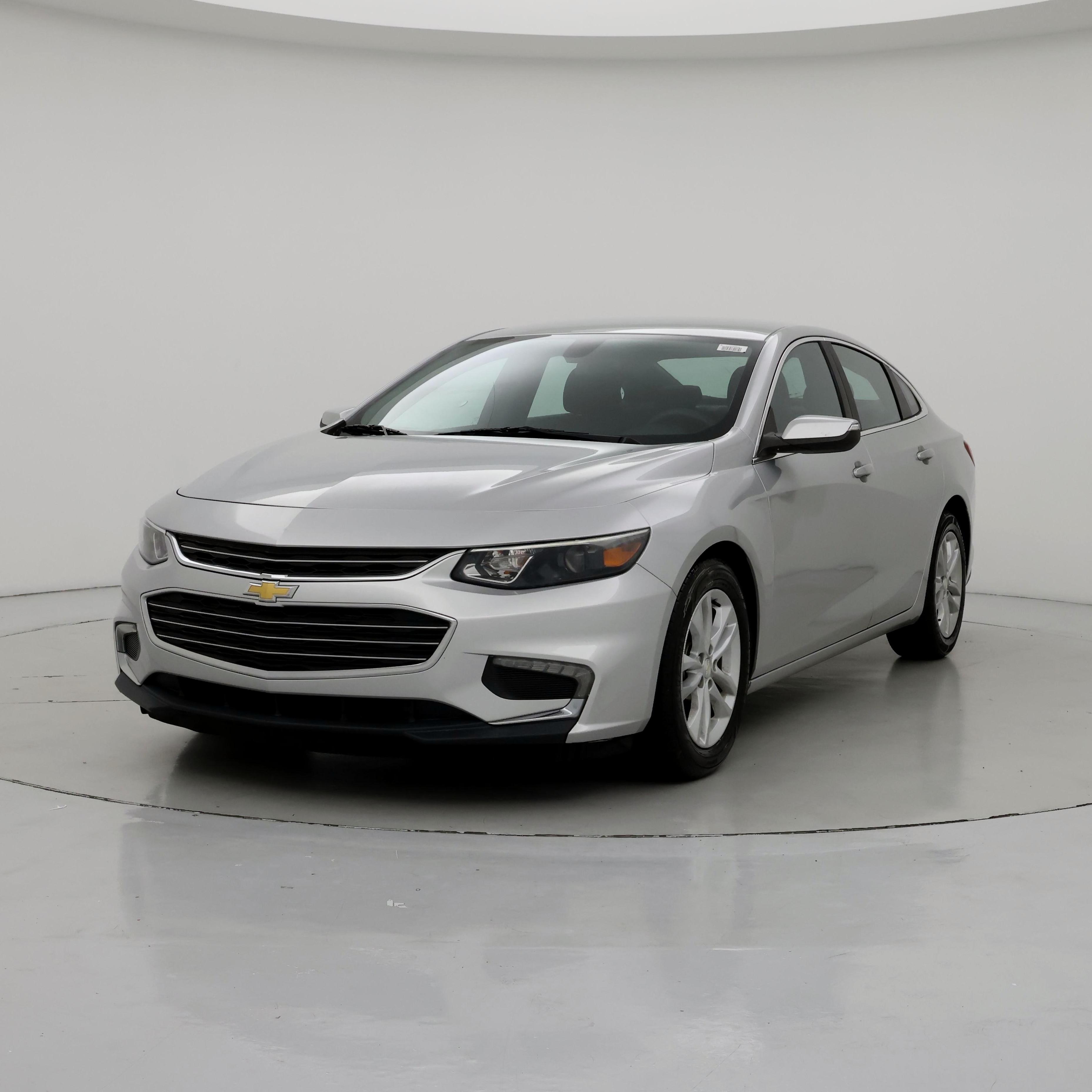 Thumbnail: 2017 Chevrolet Malibu - 4