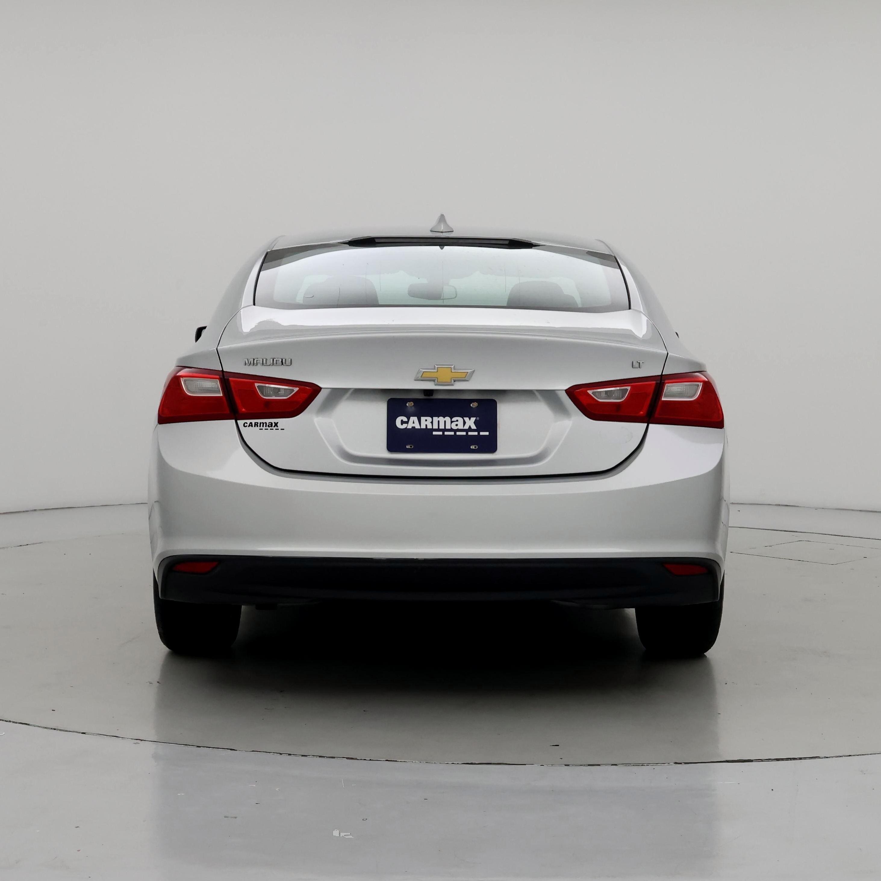 Thumbnail: 2017 Chevrolet Malibu - 6