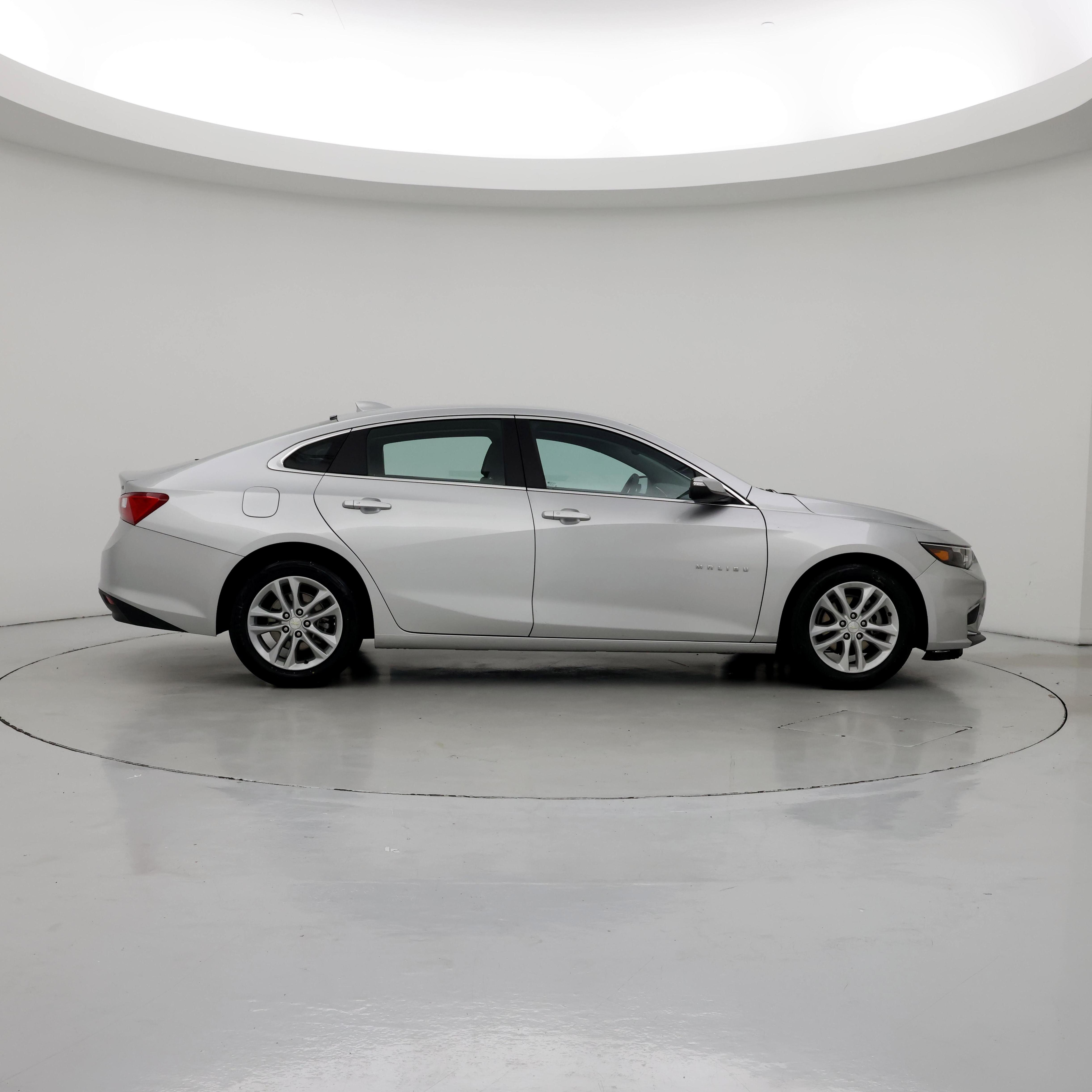 Thumbnail: 2017 Chevrolet Malibu - 7