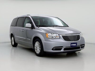 2016 Chrysler Town & Country  -
                Naperville, IL