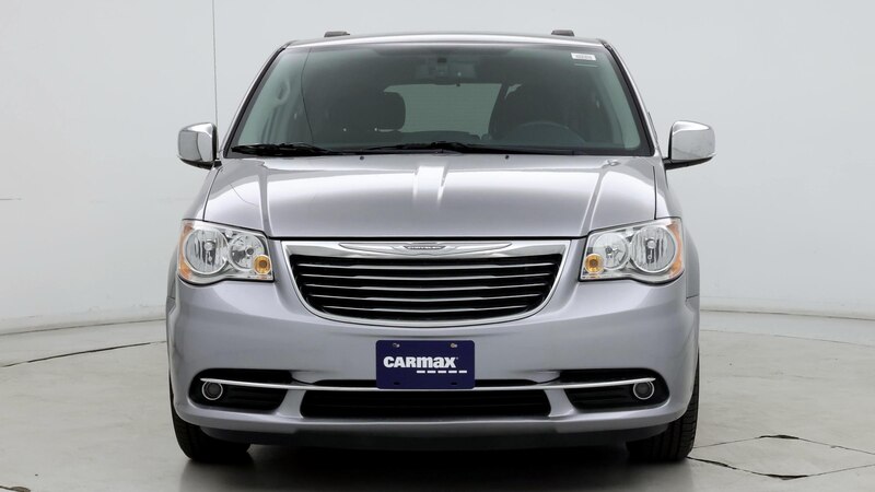 2016 Chrysler Town & Country  5