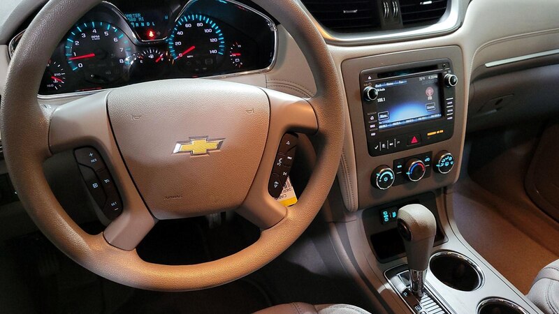 2014 Chevrolet Traverse LS 9