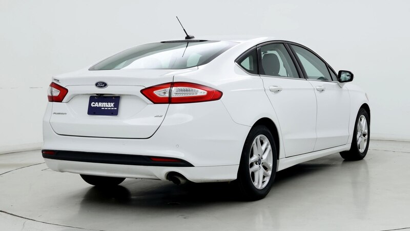 2016 Ford Fusion SE 8