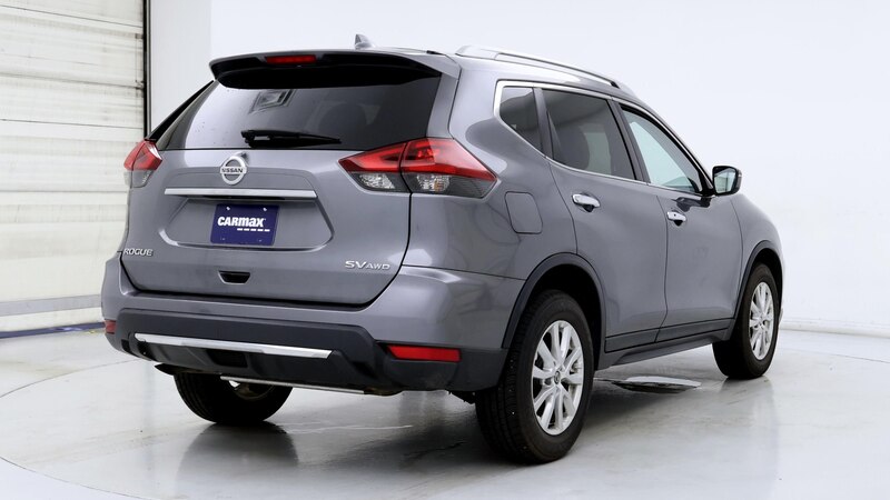 2018 Nissan Rogue SV 8