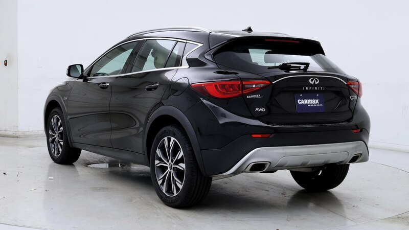 2017 INFINITI QX30 Premium 2