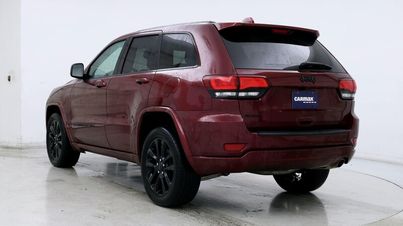 2022 Jeep Grand Cherokee Laredo 2