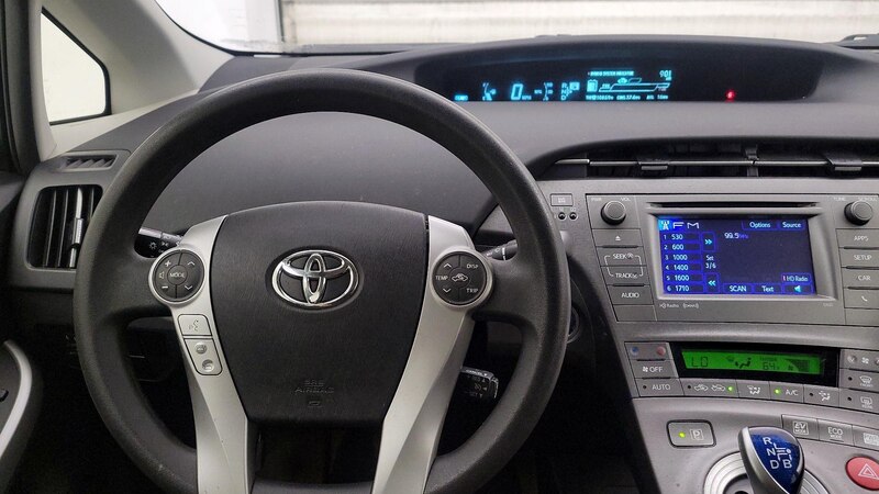 2015 Toyota Prius Three 10