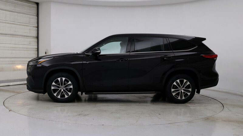 2022 Toyota Highlander XLE 3