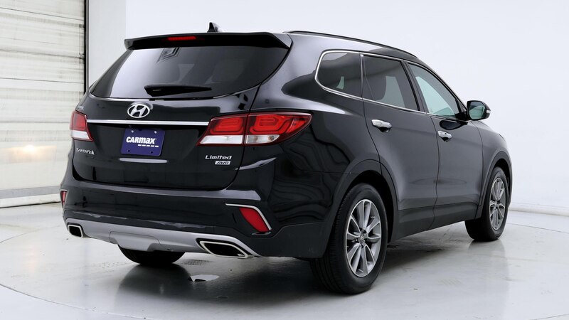 2017 Hyundai Santa Fe Limited 8