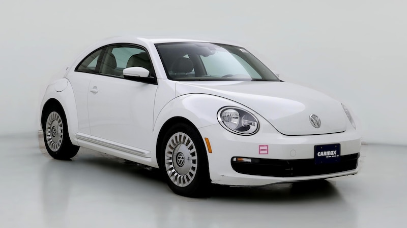 2016 Volkswagen Beetle SE Hero Image