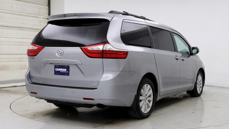 2017 Toyota Sienna XLE Premium 8