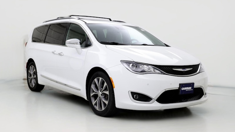 2018 Chrysler Pacifica Limited Hero Image