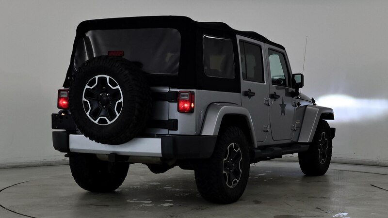 2015 Jeep Wrangler Unlimited Sahara 8