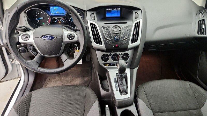 2014 Ford Focus SE 9