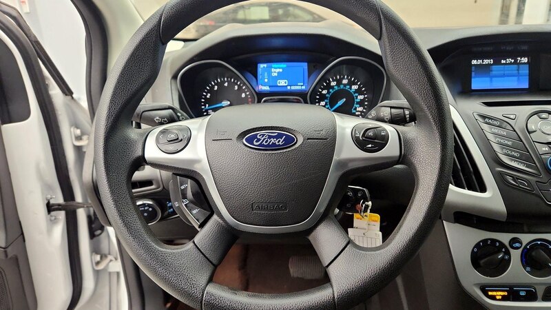 2014 Ford Focus SE 10