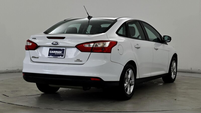 2014 Ford Focus SE 8