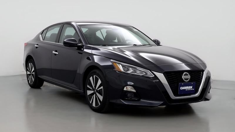 2020 Nissan Altima SV Hero Image