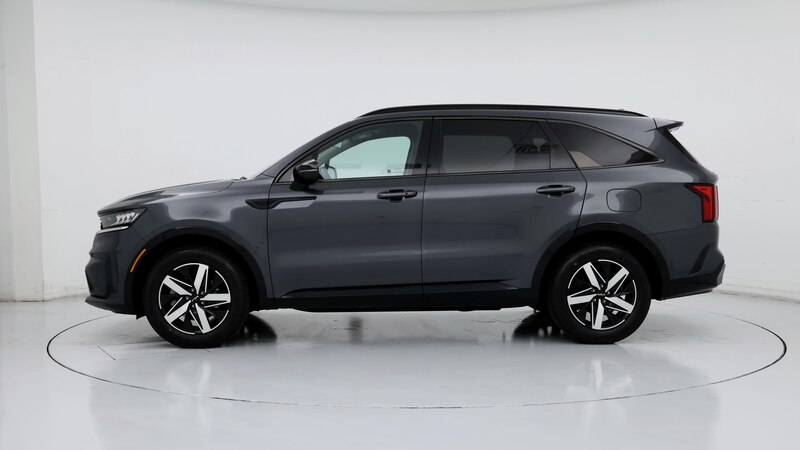 2022 Kia Sorento S 3