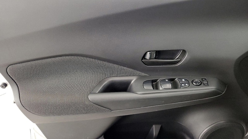 2019 Nissan Kicks S 12