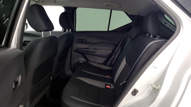 2019 Nissan Kicks S 19