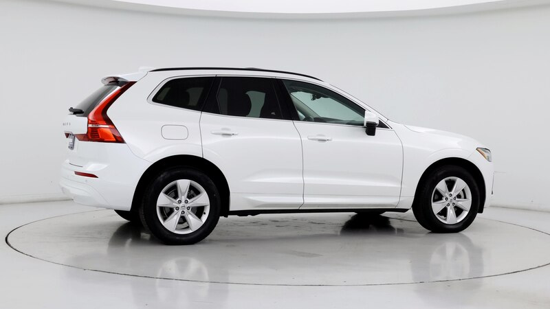 2022 Volvo XC60 B5 Momentum 7