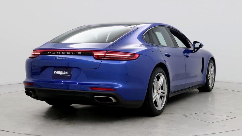 2019 Porsche Panamera  8