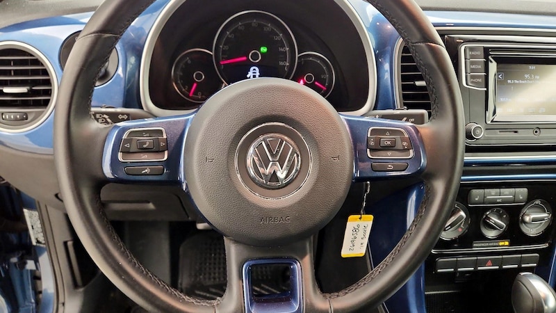 2019 Volkswagen Beetle S 10