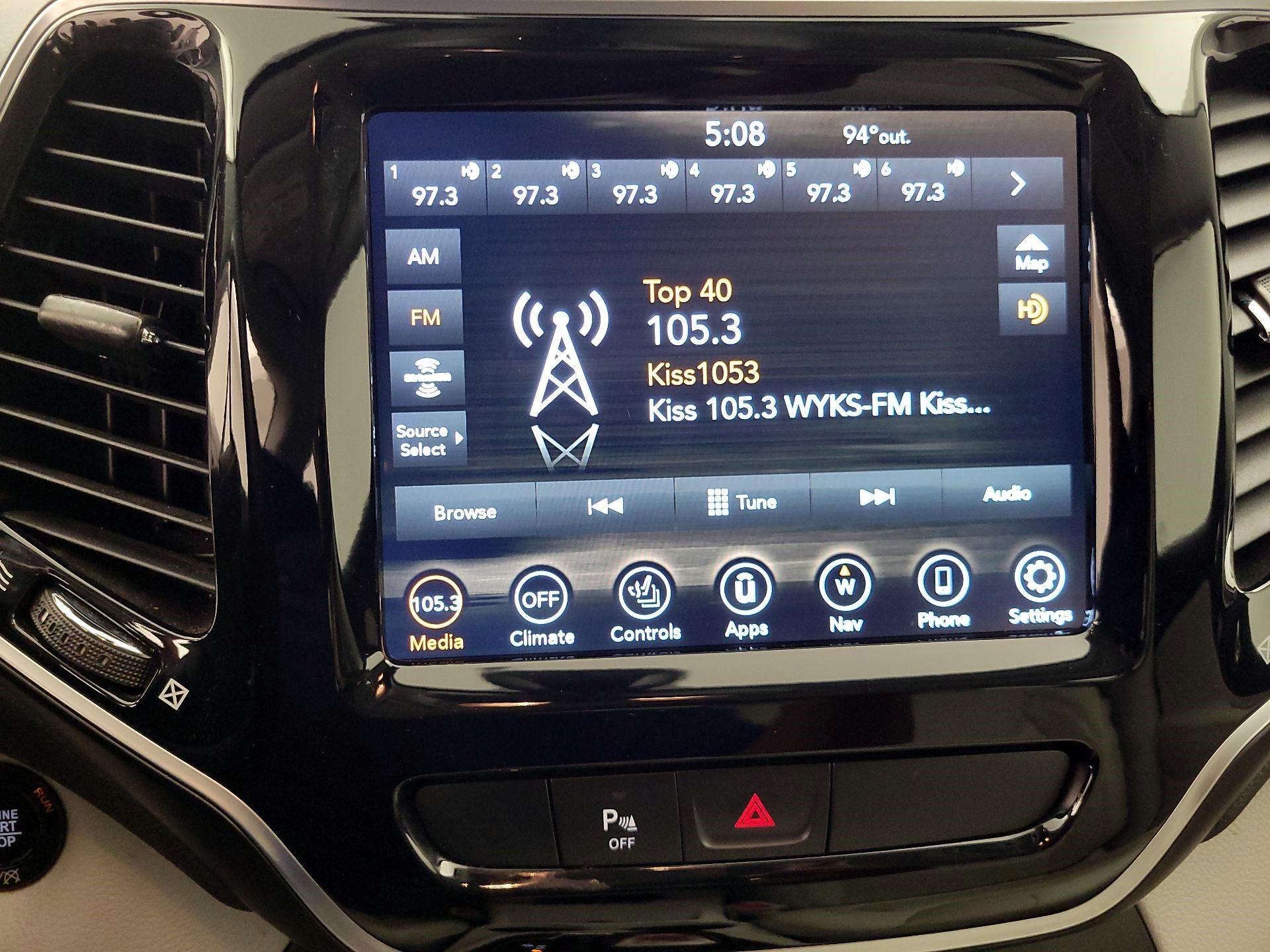 Thumbnail: 2019 Jeep Cherokee - 16