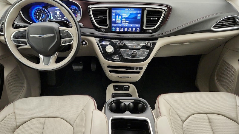 2018 Chrysler Pacifica Limited 9