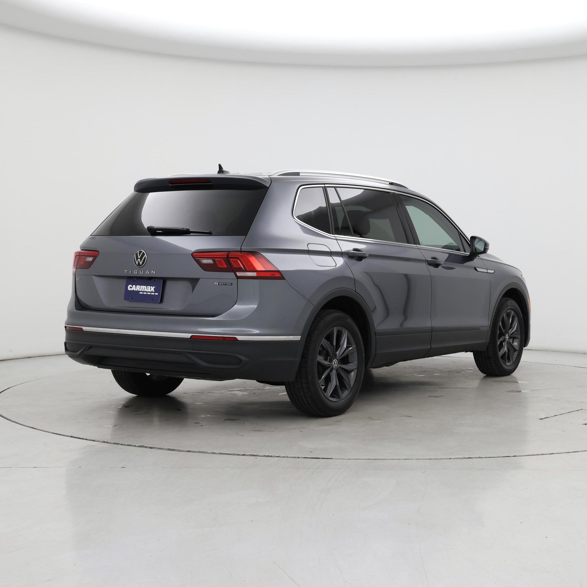 Thumbnail: 2023 Volkswagen Tiguan - 8