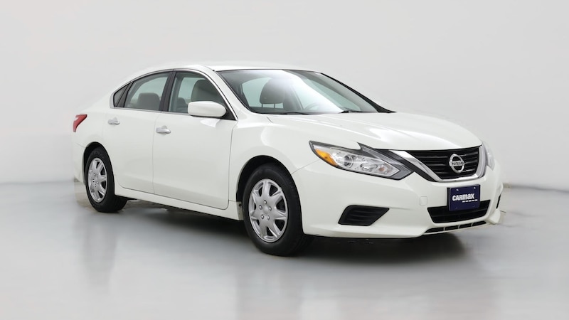 2017 Nissan Altima S Hero Image