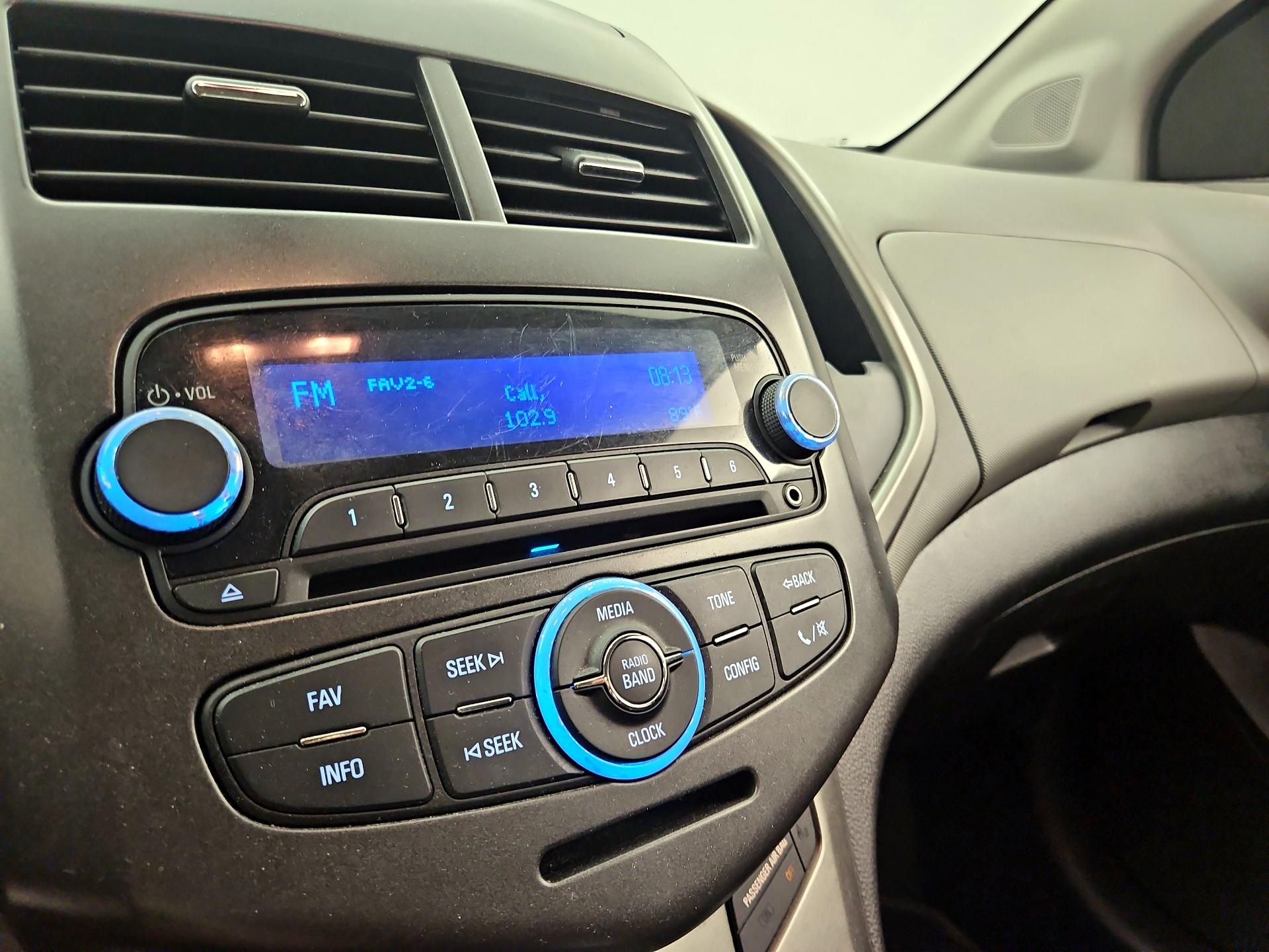 Thumbnail: 2015 Chevrolet Sonic - 14