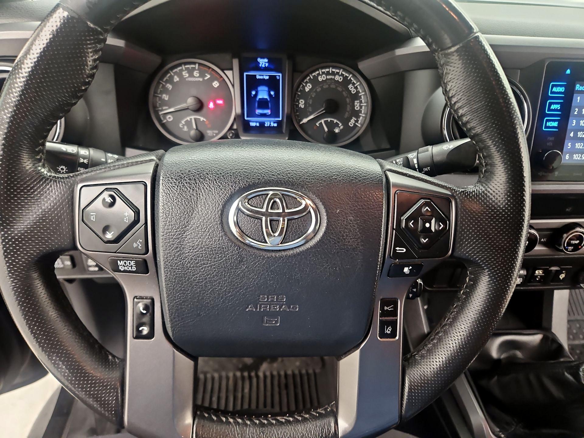 Thumbnail: 2018 Toyota Tacoma - 10