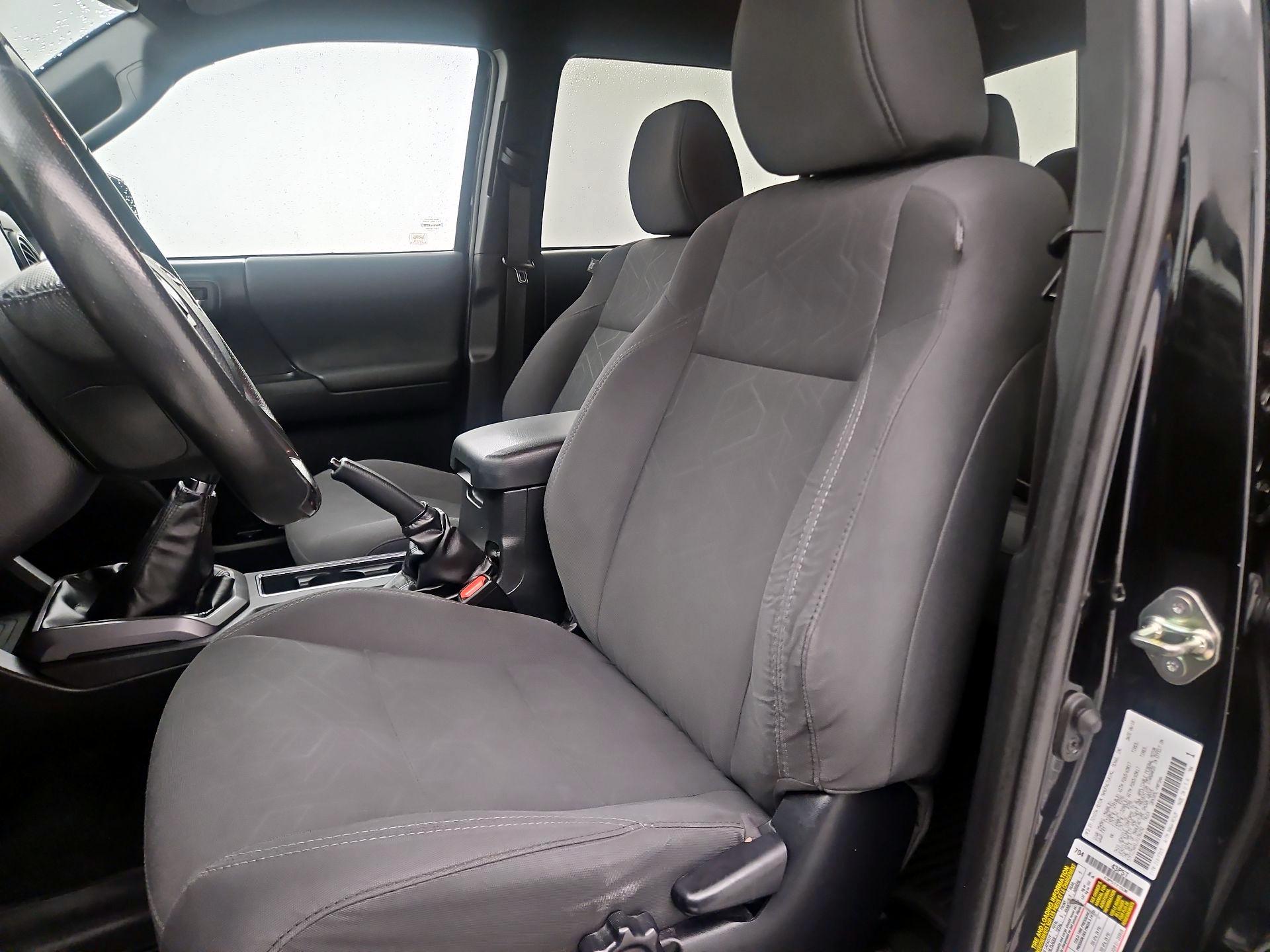 Thumbnail: 2018 Toyota Tacoma - 11