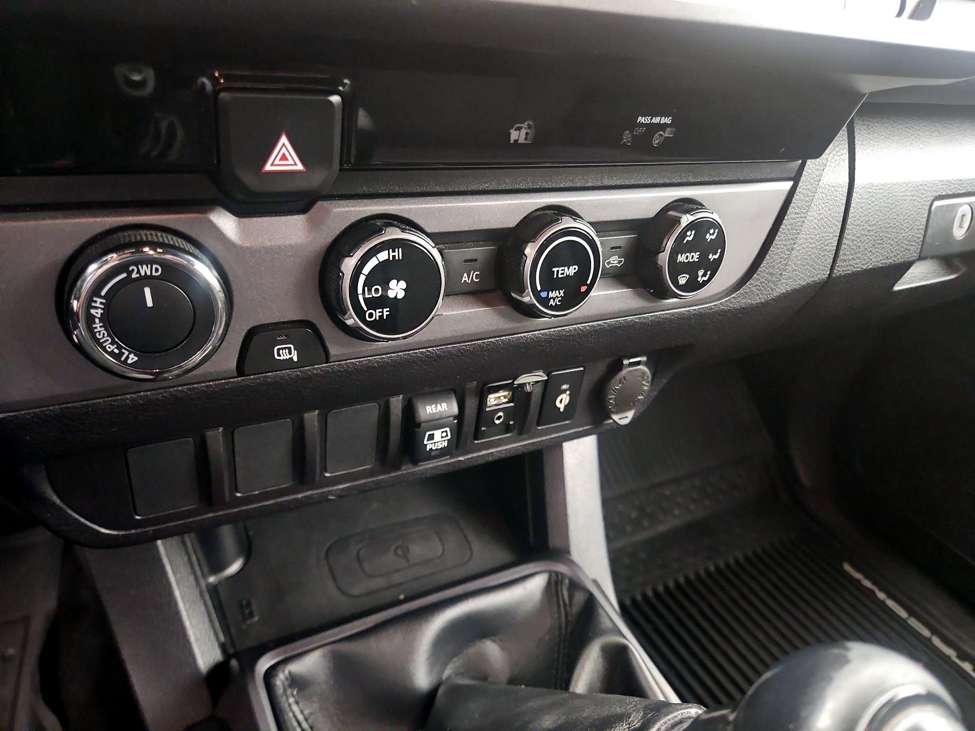 Thumbnail: 2018 Toyota Tacoma - 16