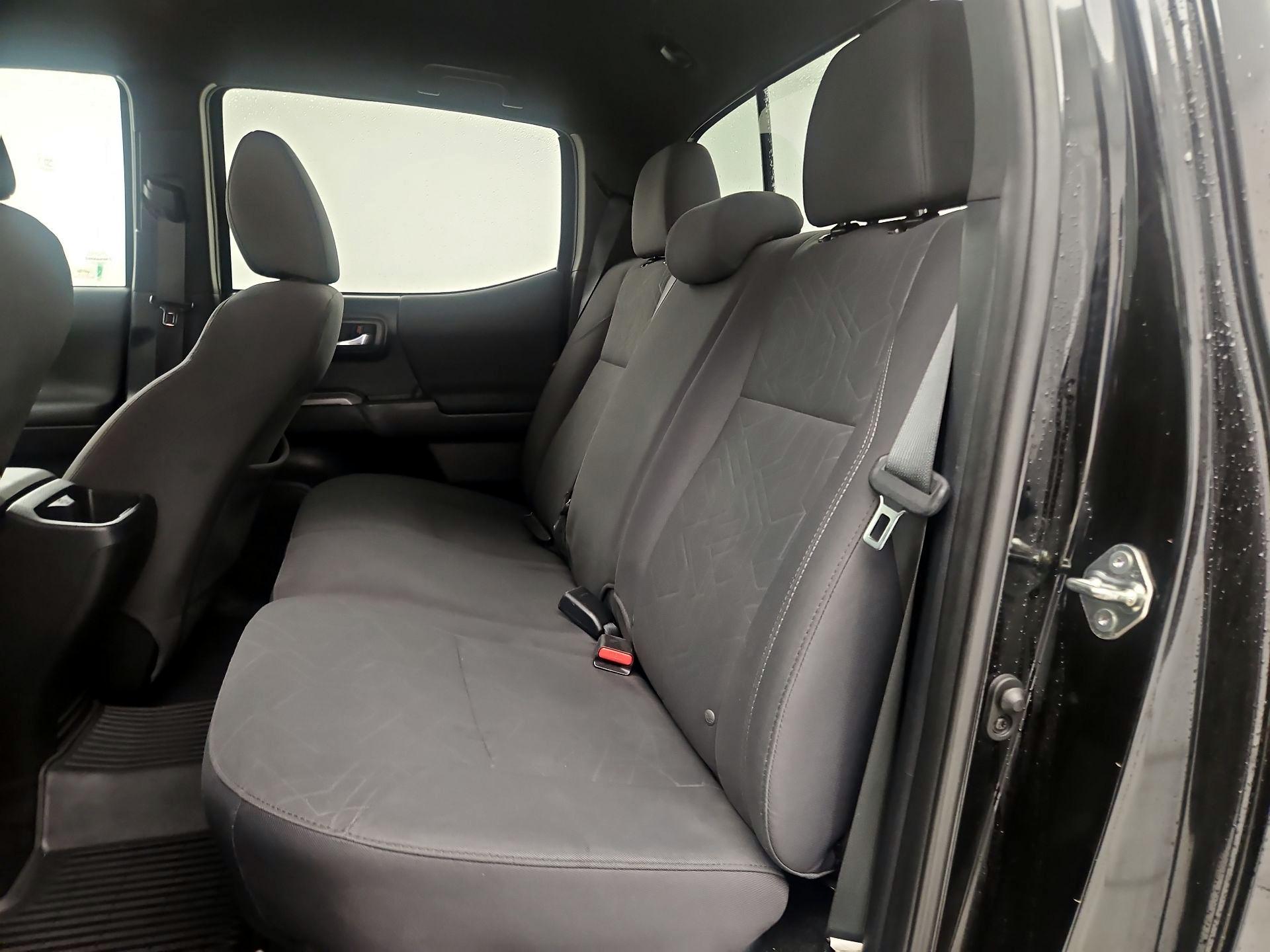 Thumbnail: 2018 Toyota Tacoma - 19