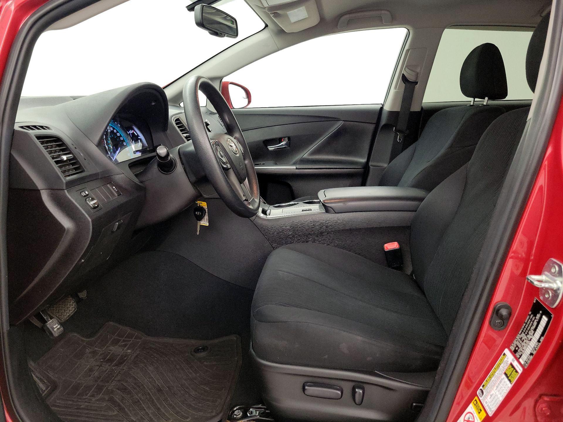 Thumbnail: 2015 Toyota Venza - 11
