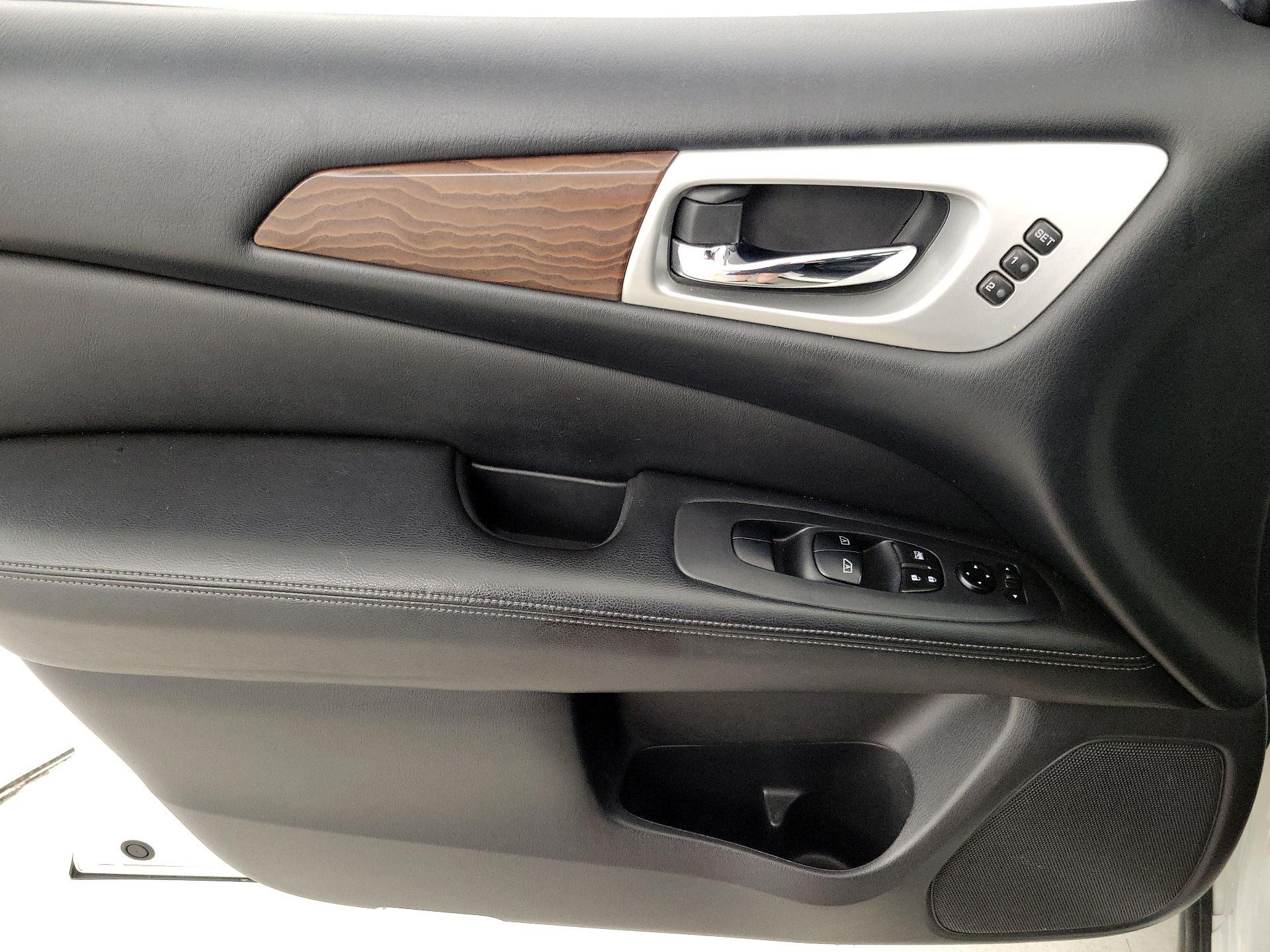 Thumbnail: 2017 Nissan Pathfinder - 12