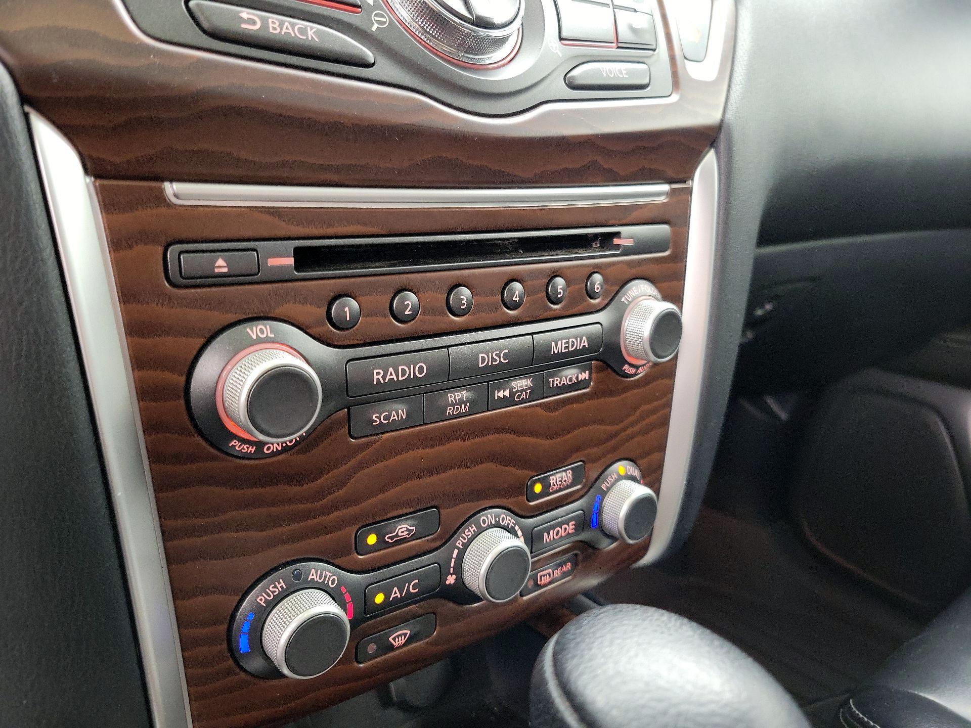 Thumbnail: 2017 Nissan Pathfinder - 17