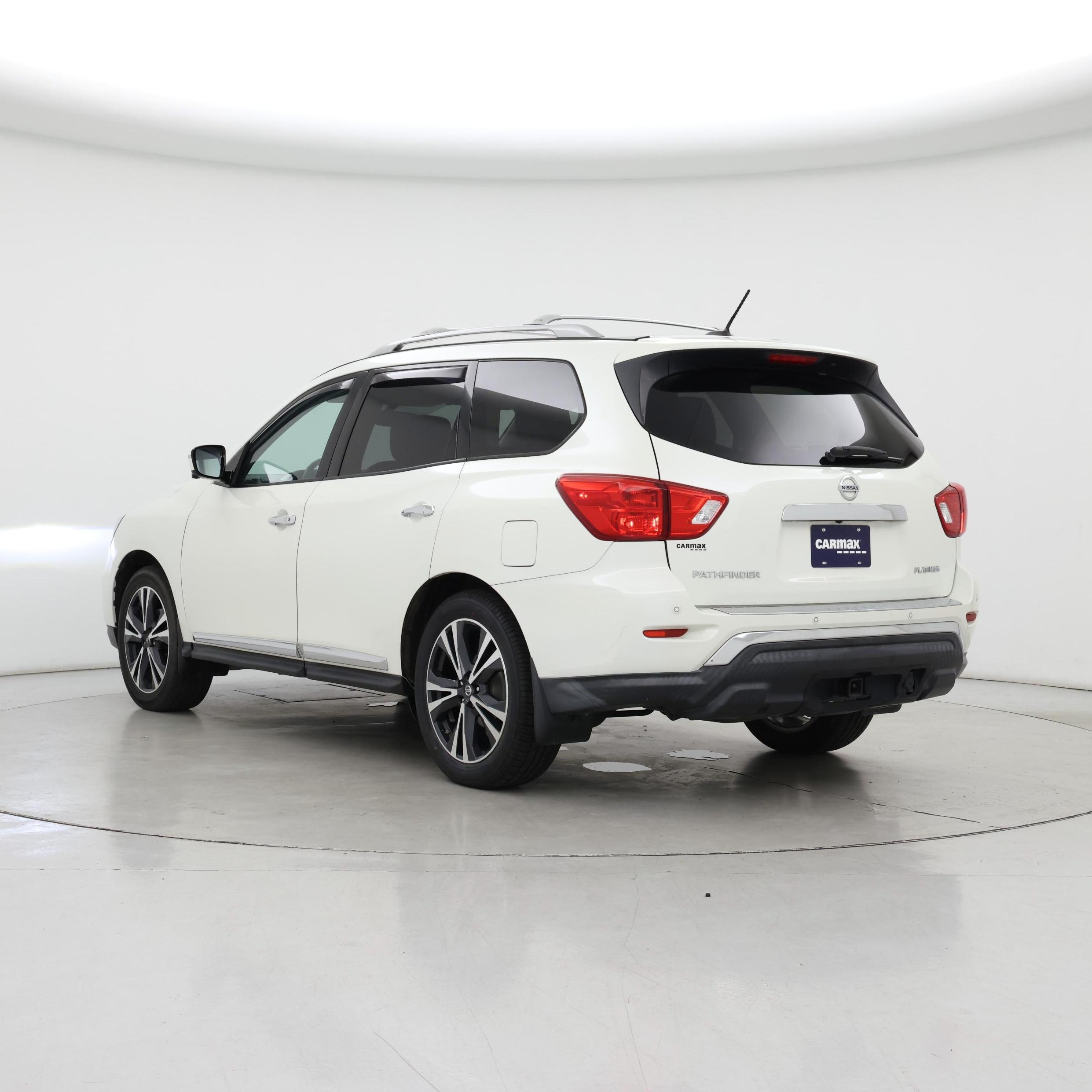Thumbnail: 2017 Nissan Pathfinder - 2