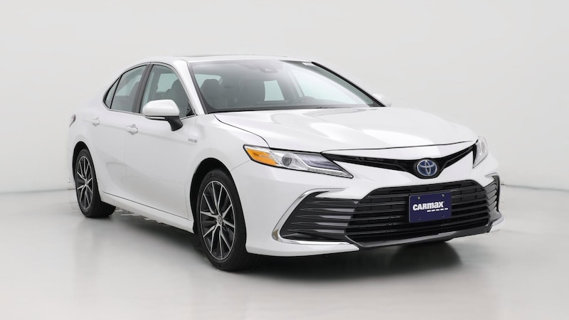 2021 Toyota Camry XLE Hero Image