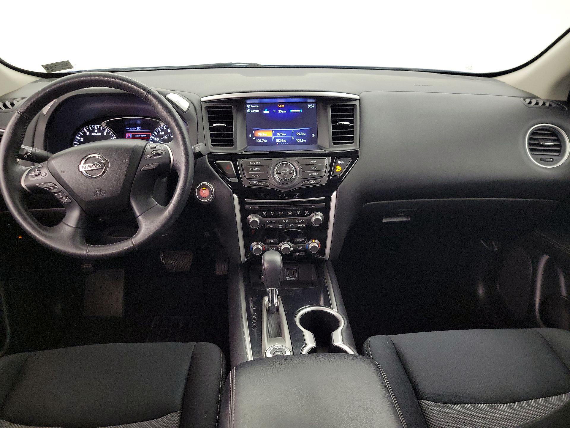 Thumbnail: 2019 Nissan Pathfinder - 9