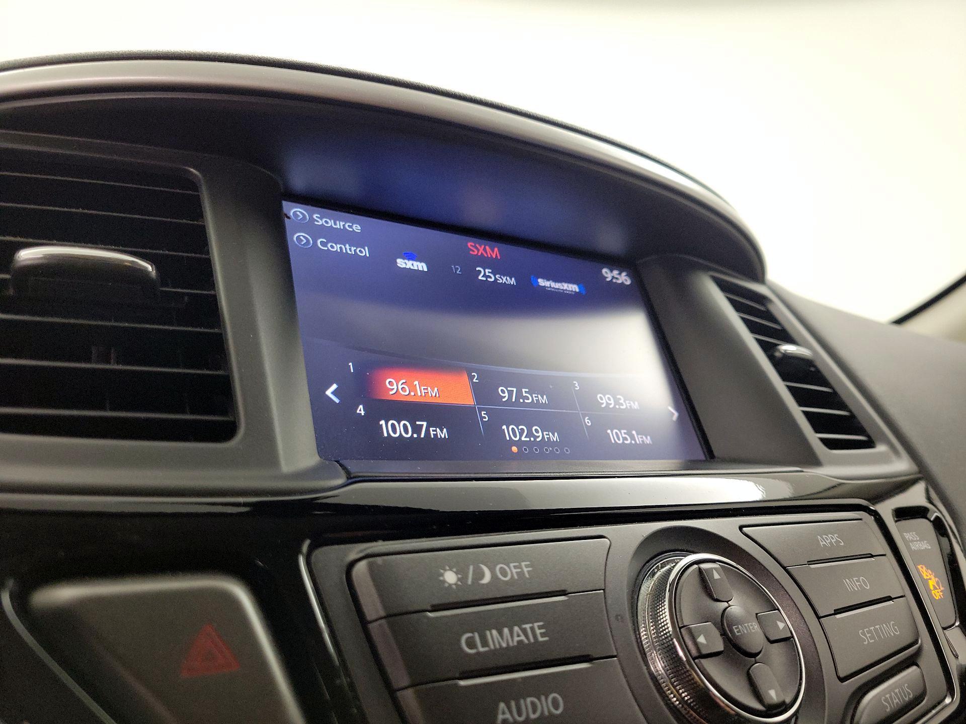 Thumbnail: 2019 Nissan Pathfinder - 15