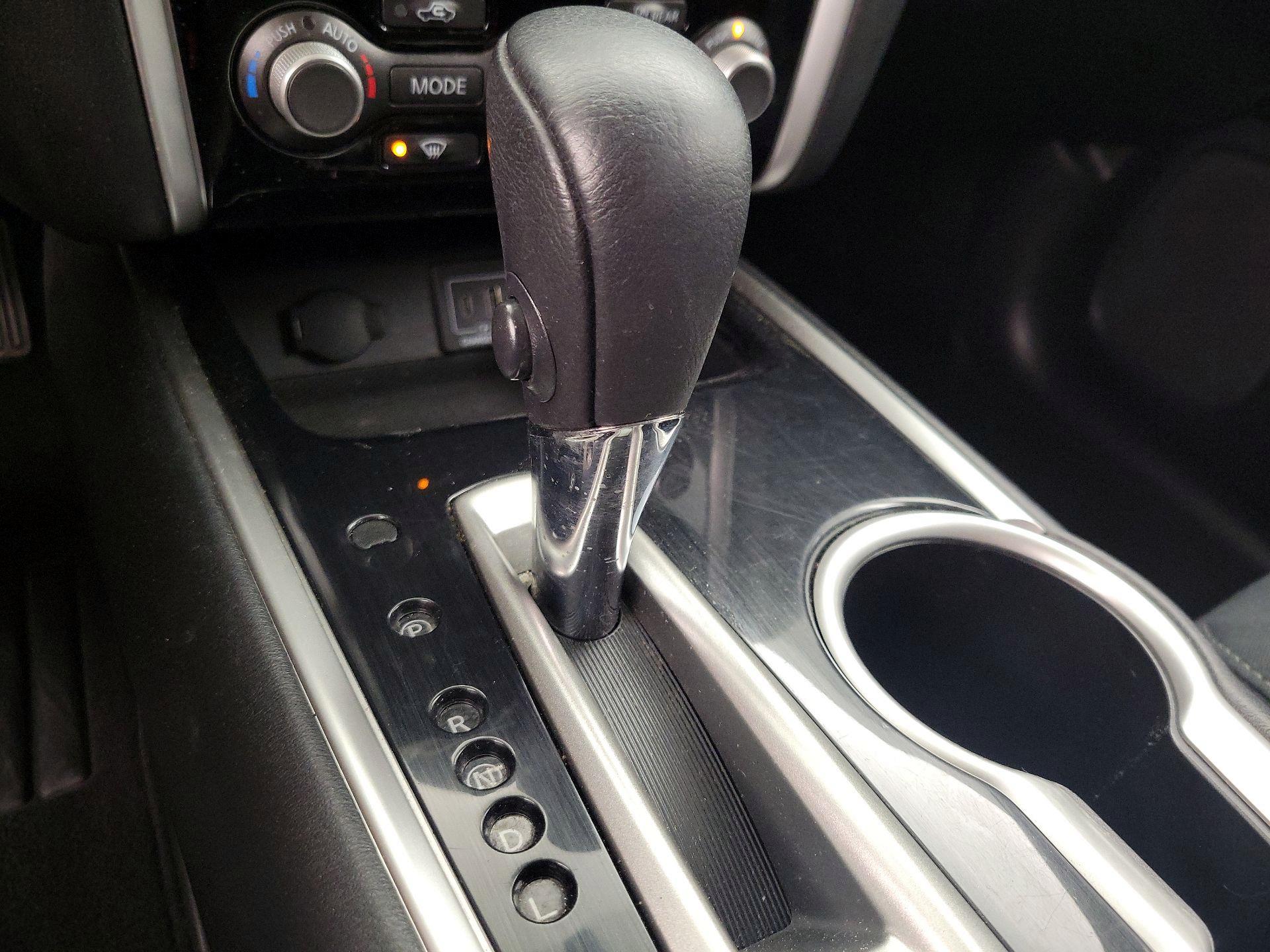 Thumbnail: 2019 Nissan Pathfinder - 17