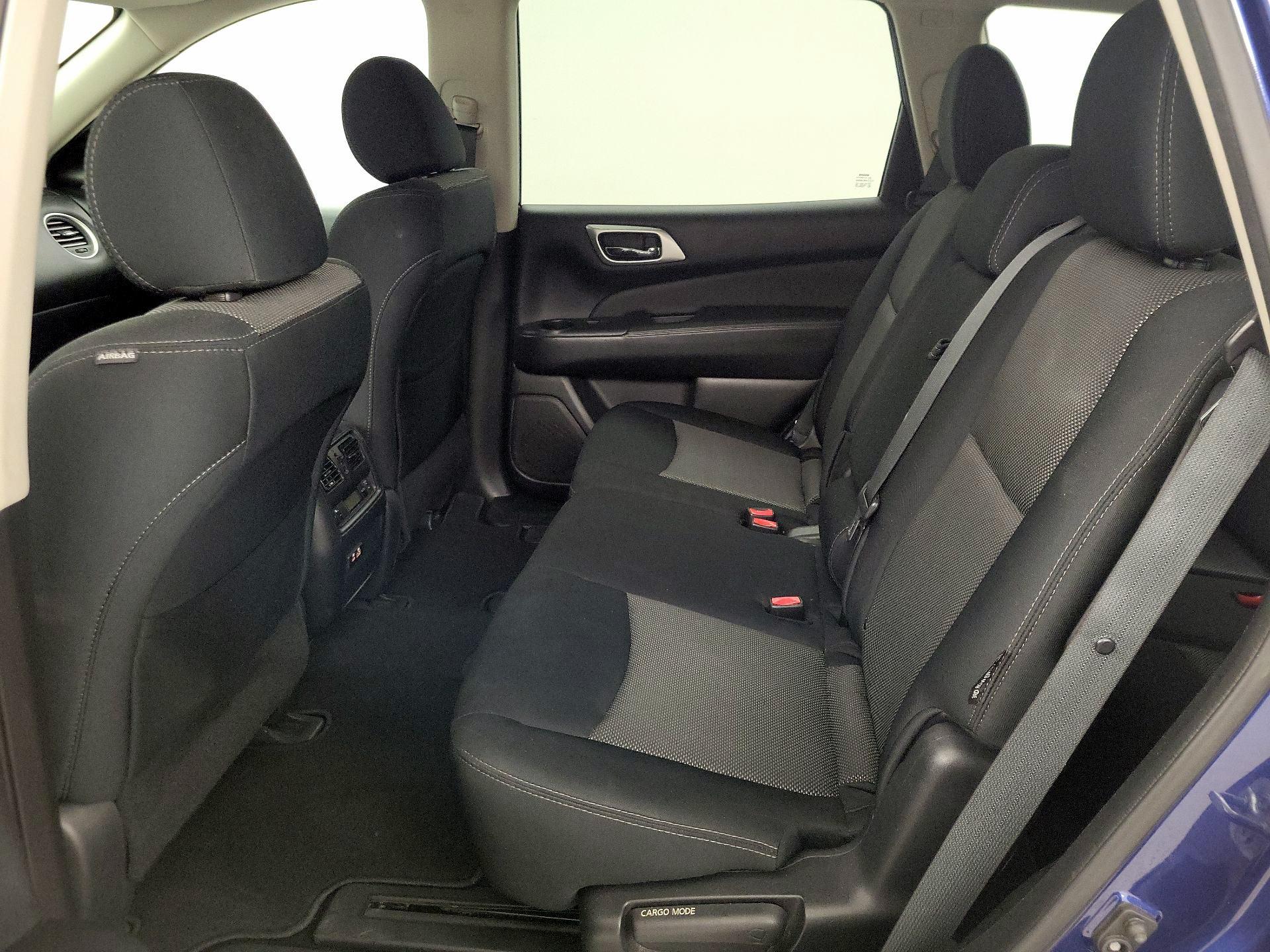 Thumbnail: 2019 Nissan Pathfinder - 19