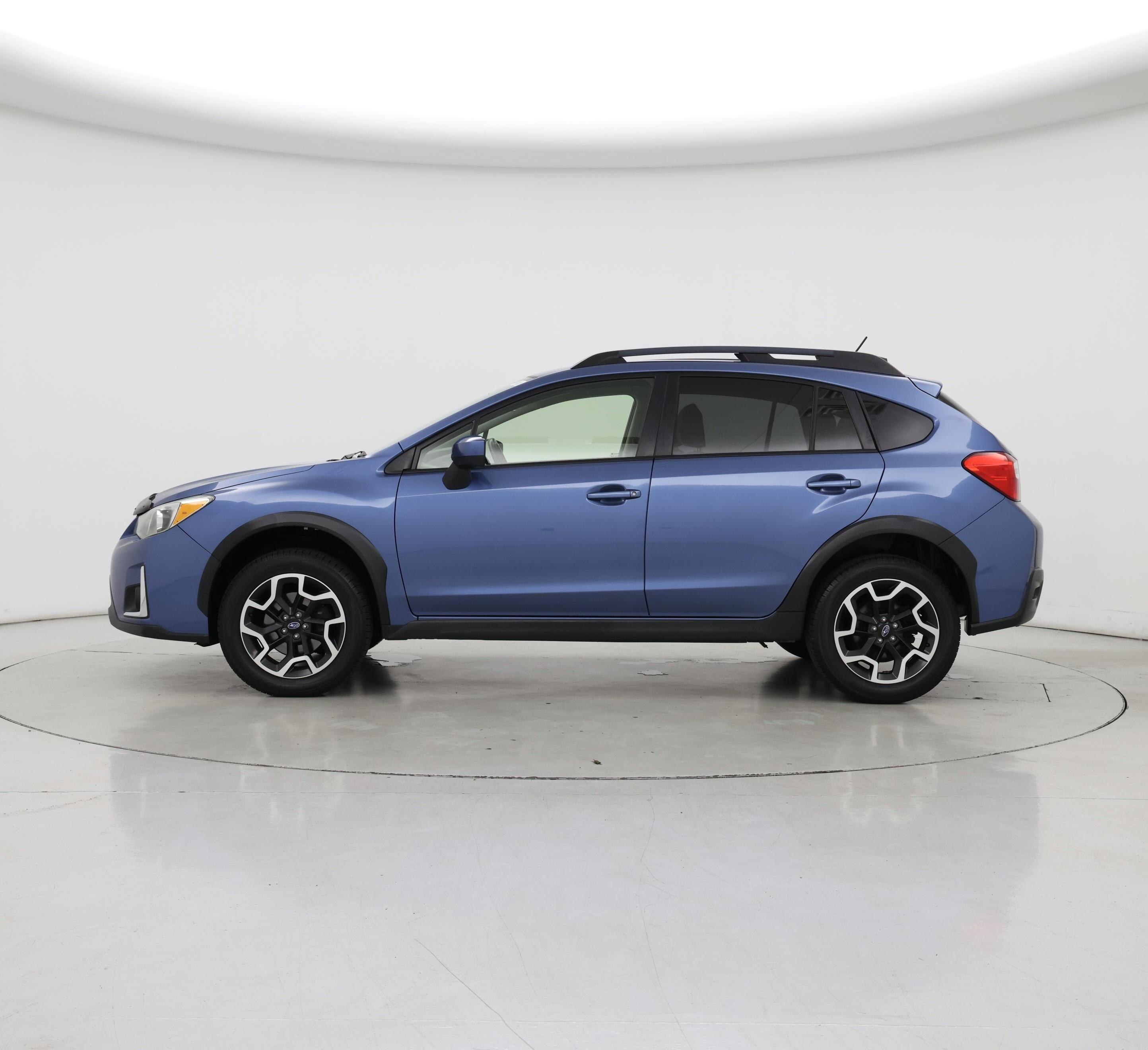 Thumbnail: 2017 Subaru Crosstrek - 3
